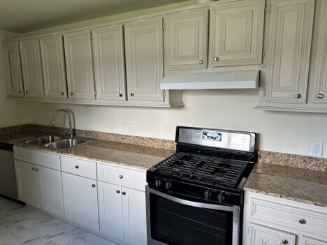 Foto del edificio - 2318 Kingsdale Dr