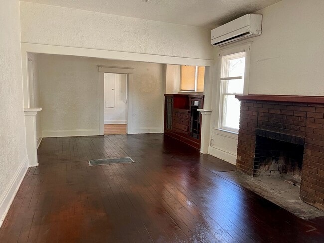 Building Photo - Charming Home for Rent in Fresno’s Tower D...