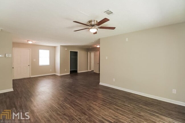 Building Photo - 2051 Faith Cove