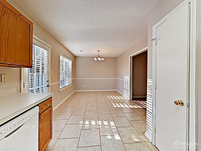 Building Photo - 10310 Creswell Ct
