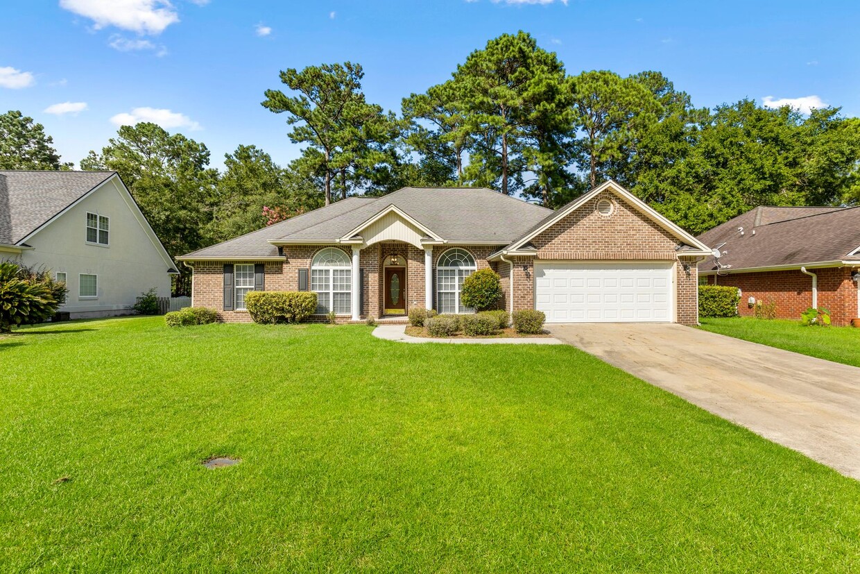 Primary Photo - Deep Water Community - 4 Bed, 2 Bath Brick...