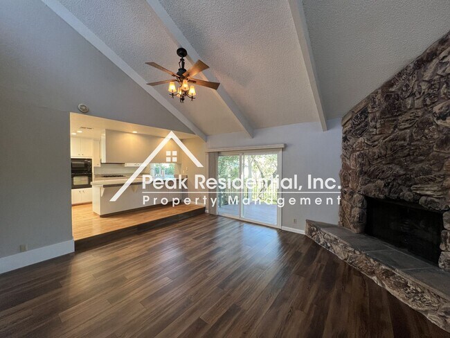 Building Photo - 4 br, 2 bath House - 9325 Caltrop Court
