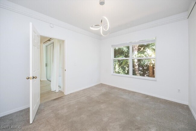 Foto del edificio - 326 Bradstrom Cir