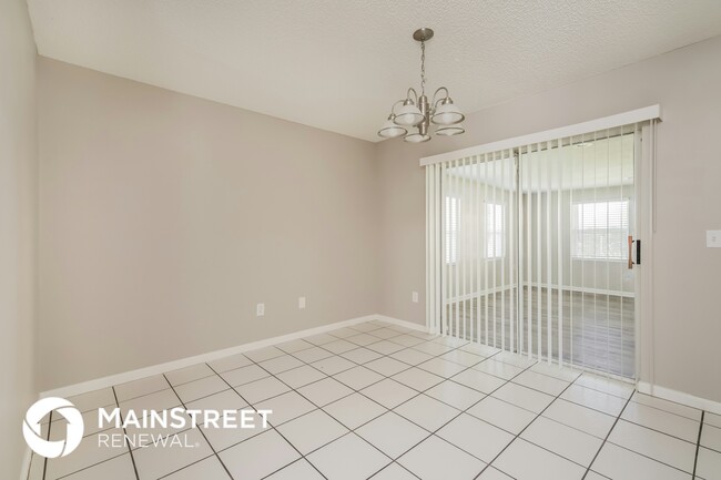 Building Photo - 619 Regency Way