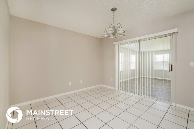 Foto del edificio - 619 Regency Way