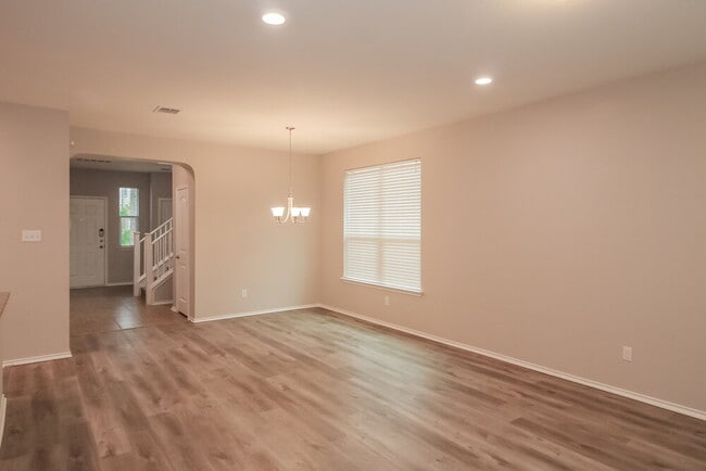 Building Photo - 445 Sheepshank Dr