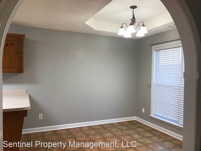 Building Photo - 3 br, 2 bath House - 105 Sanders Ct