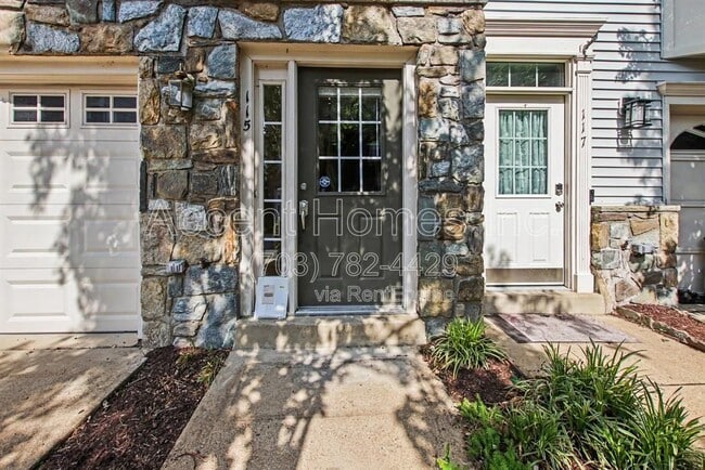 Photo - 115 Meadows Ln Townhome