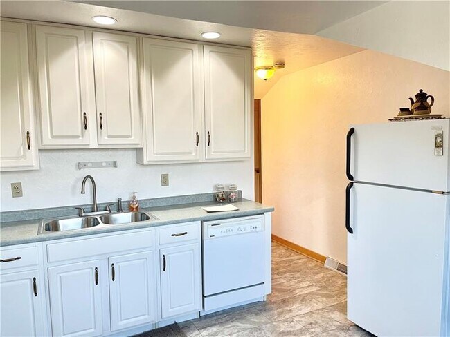 Building Photo - 2176 US-119