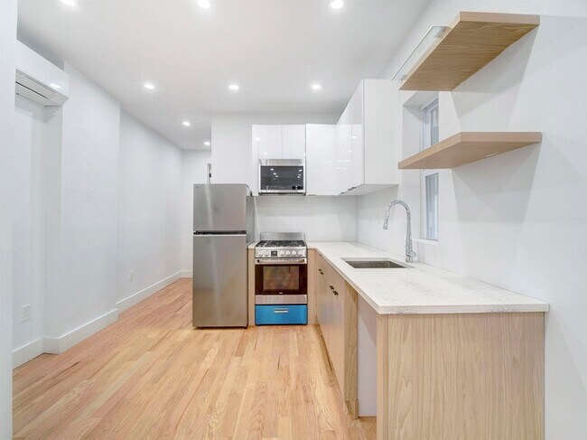 Foto del edificio - 151 Williams Ave