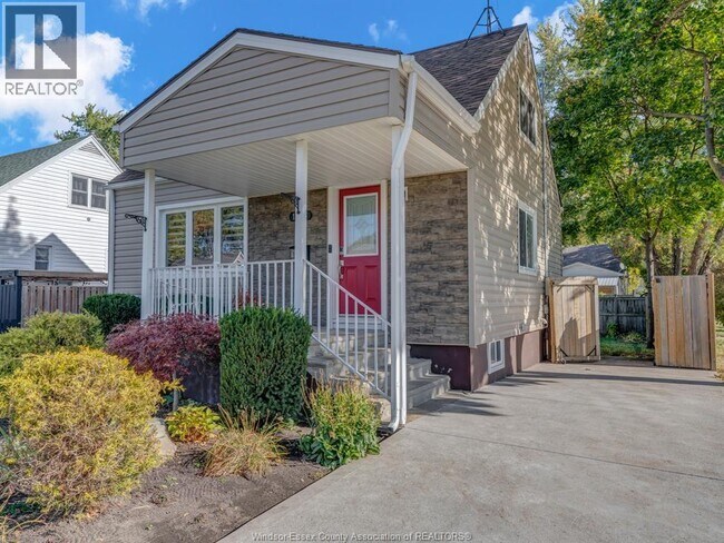 Photo du bâtiment - 1596 Olive Rd