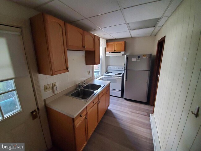 Foto del edificio - 207 E Market St