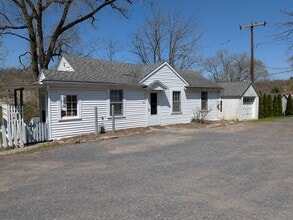 Building Photo - 900 Cherry Alley