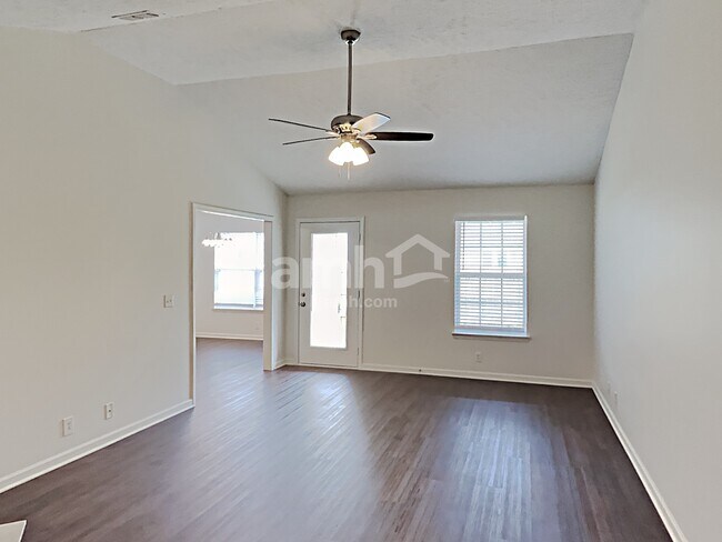 Foto del edificio - 3215 Cinch Court