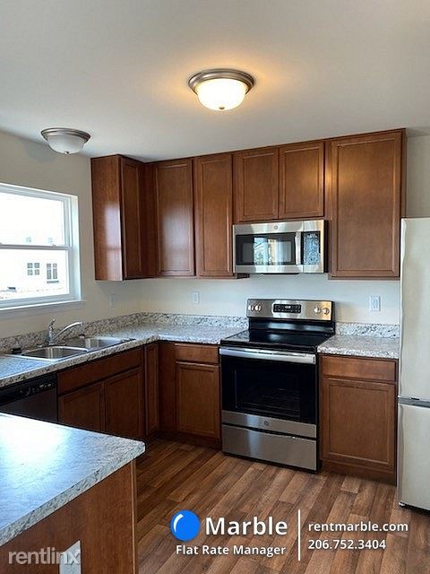 Foto del edificio - 4 br, 2.5 bath House - 218 Homestretch Ln