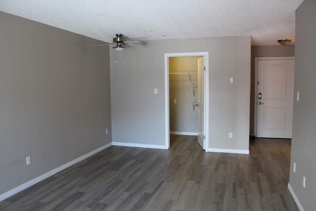Building Photo - Etain Estates Apartments