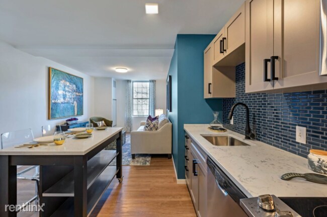 Building Photo - 1 br, 1 bath  - 205 S Huntington Ave