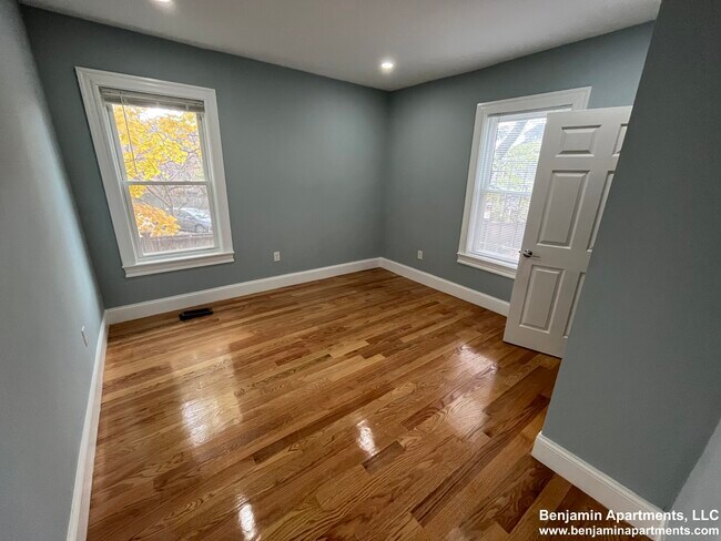 Foto del edificio - 372 Oxford St