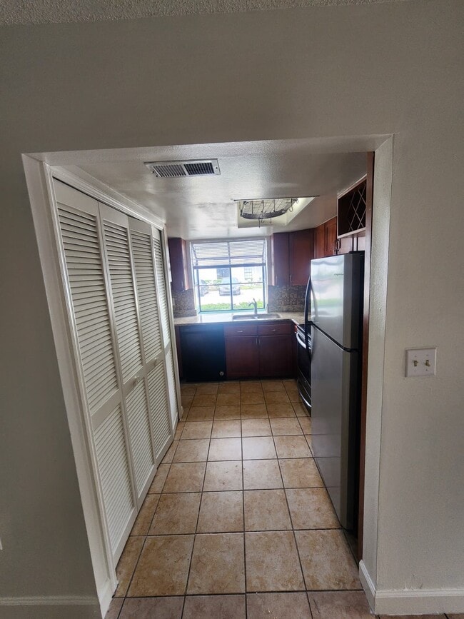 Building Photo - 3103 Rio Grande Trail