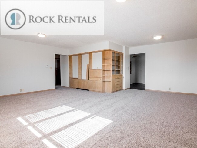 Foto del edificio - 228 E 5th Ave