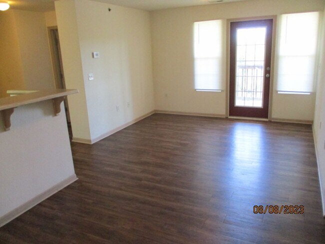 Foto del edificio - 913 Westridge Dr