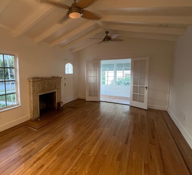 Building Photo - 668 NW 72nd Terrace