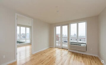 Building Photo - 314 52nd St