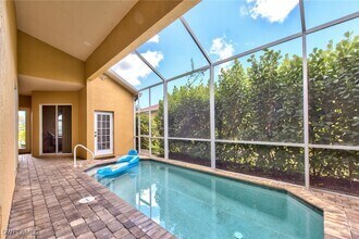 Building Photo - 3748 Kent Dr