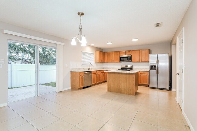 Foto del edificio - 16805 Gold Star Ct
