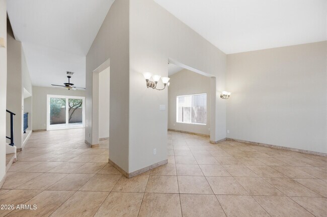 Foto del edificio - 2743 E Verbena Dr