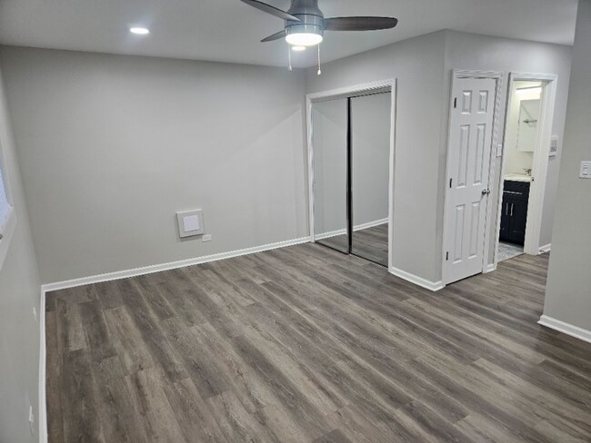 Building Photo - 135 E 103rd St