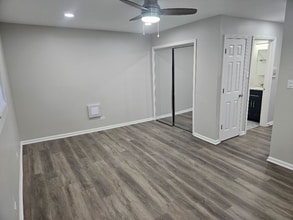 Building Photo - 135 E 103rd St