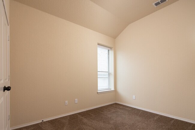 Building Photo - 393 Orbit Dr