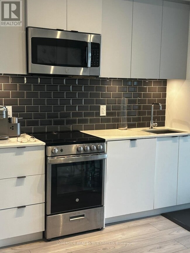 Photo du bâtiment - 285 Dufferin St