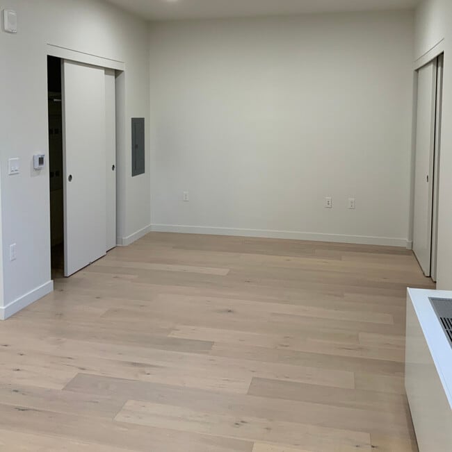 Building Photo - Solace