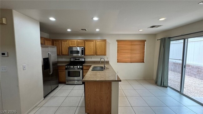 Building Photo - 9967 Carrizo Springs Ave
