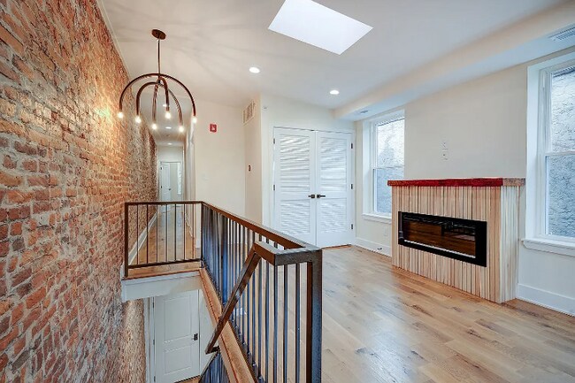 Foto del edificio - 2836 W Diamond St