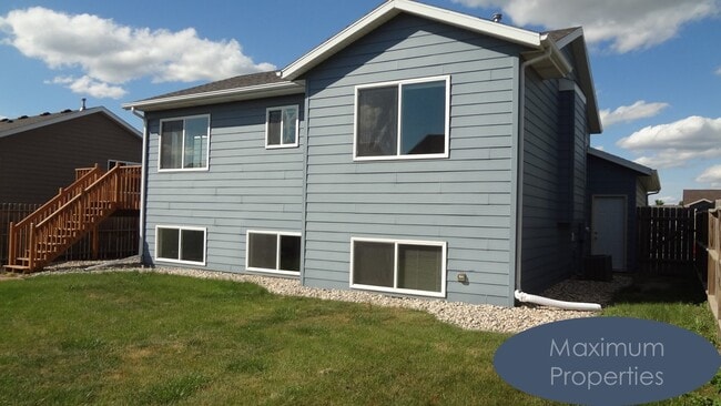 Building Photo - 5513 W Oakcrest Dr