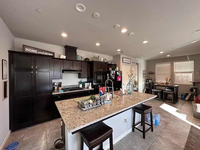 Building Photo - 808 N Fountain Creek Dr