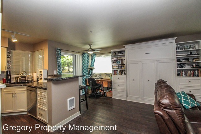 Building Photo - 1 br, 1 bath House - 3921 243rd PL SE J-104