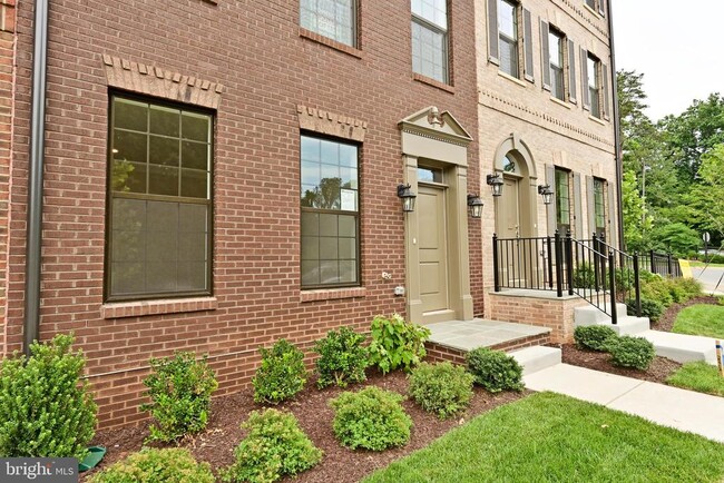 Foto del edificio - 4404 Fair Lakes Ct