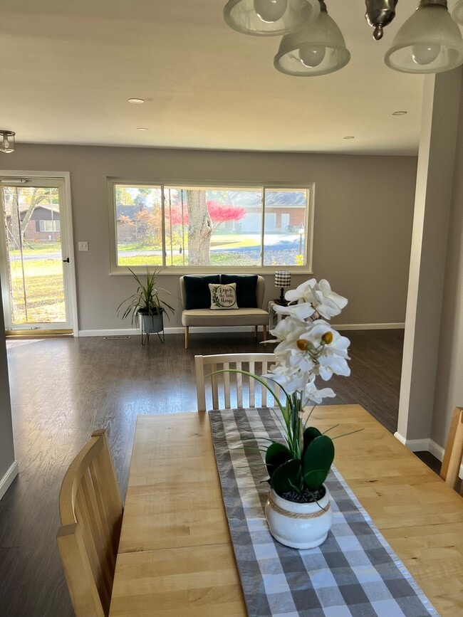 Foto del edificio - 4184 Sugarcreek Dr