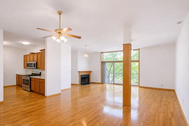 Building Photo - 2375 W Montana St