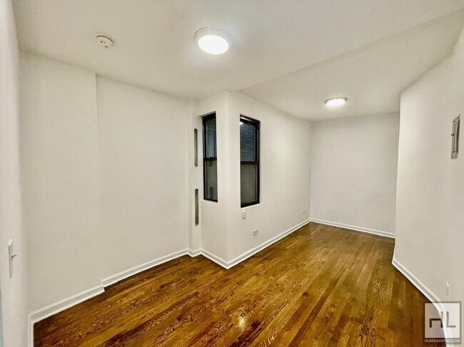 Foto del edificio - EAST 89TH STREET