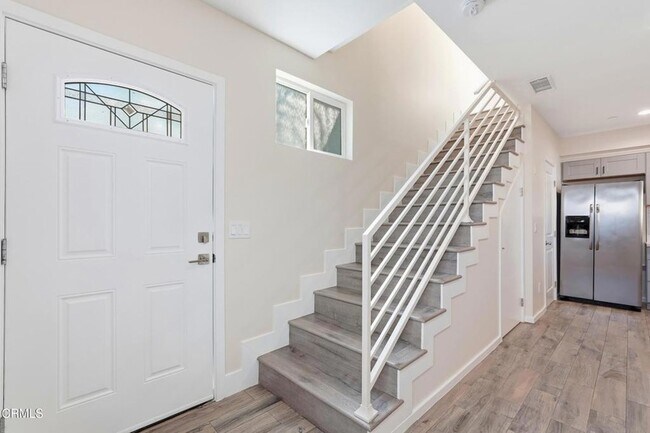 Foto del edificio - 6721 1/2 Vineland Avenue Unit