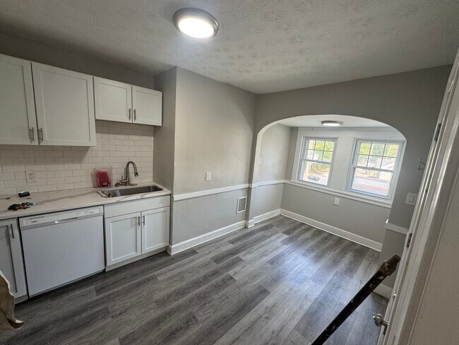 Foto del edificio - 1335 West Blvd