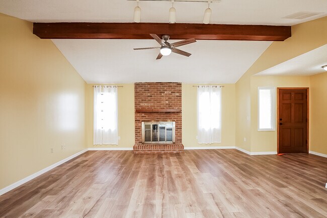 Building Photo - Spacious 3-Bedroom Home with Pool