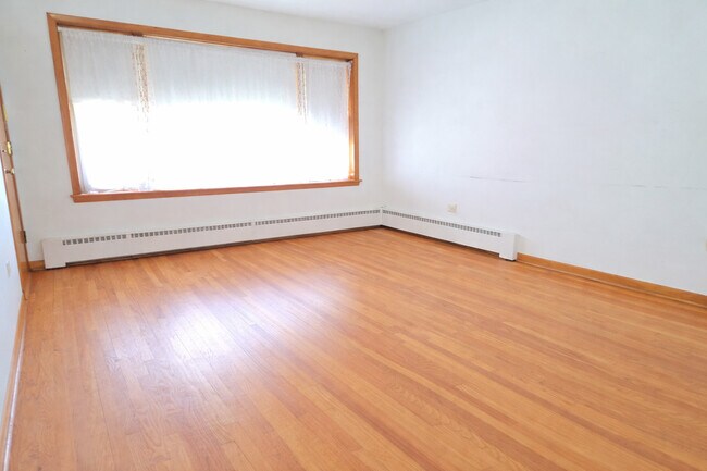 Foto del edificio - 7126 W Jarvis Ave