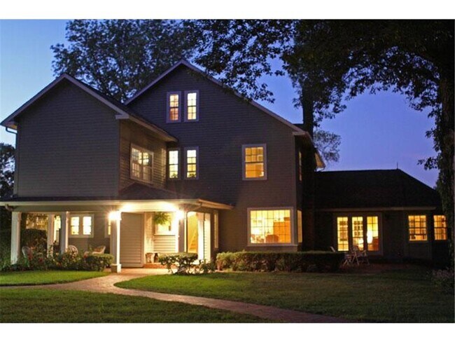 Building Photo - 5990 Lake Linden Ct