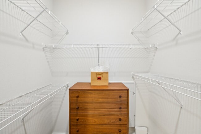 Building Photo - Matador